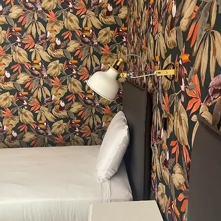 瓦利斯拉托旅馆