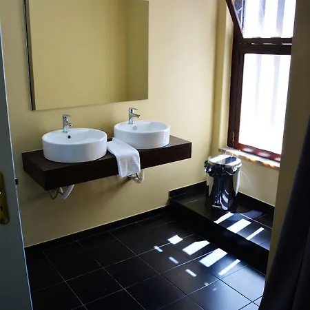 Dome Alvares Cabral Lisbona