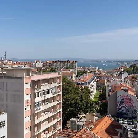 Guest house Dome Alvares Cabral Lisbon
