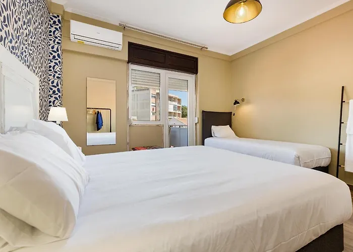 Dome Alvares Cabral Guest house Lisbon