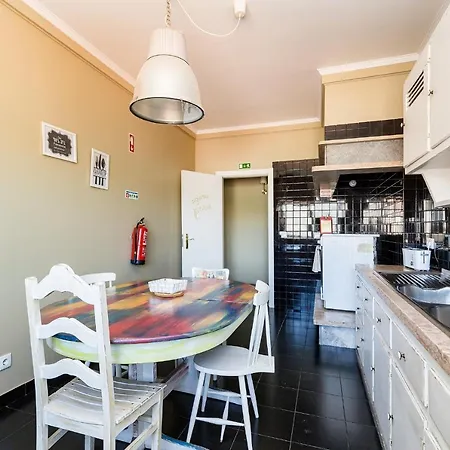 Guest house Wallis Rato Lisbon