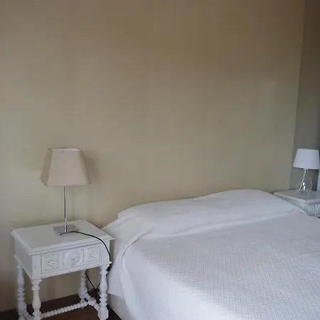 Guest house Wallis Rato 3*